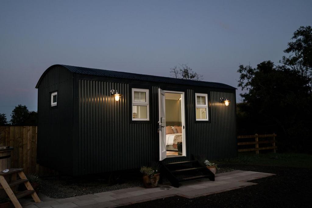 Barfield Shepherds Hut Марафелт Екстер'єр фото