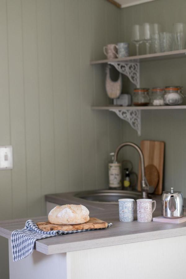 Barfield Shepherds Hut Марафелт Екстер'єр фото